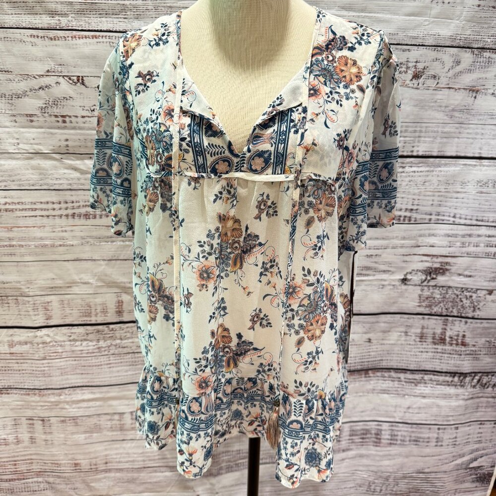 KNOX ROSE NWT Floral Peasant Top